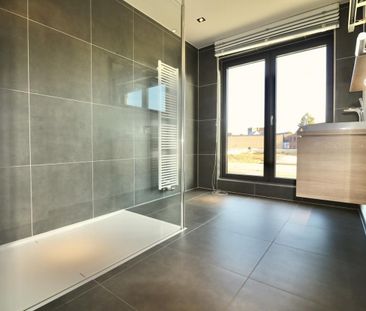 Centraal gelegen, modern appartement met 2 slp, 2 terrassen, onderg... - Photo 5