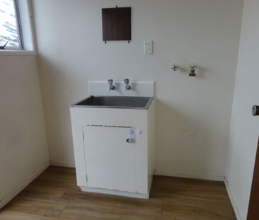 affordable One level home in Bucklands Beach - Photo 3