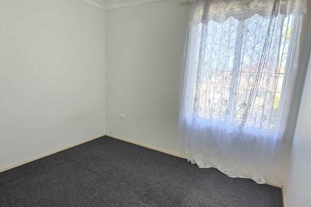 2 Lawley Street Bossley Park - Photo 4