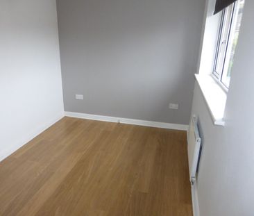 Middleham Close, Peterborough - Photo 3