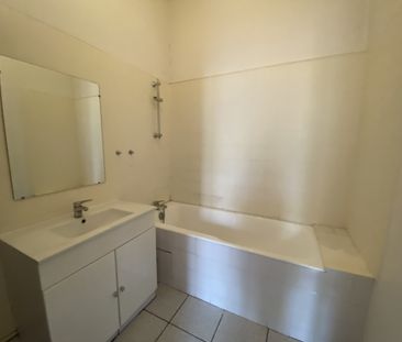 Location Appartement 3 pièces 92m² LYON 3ème - Photo 6
