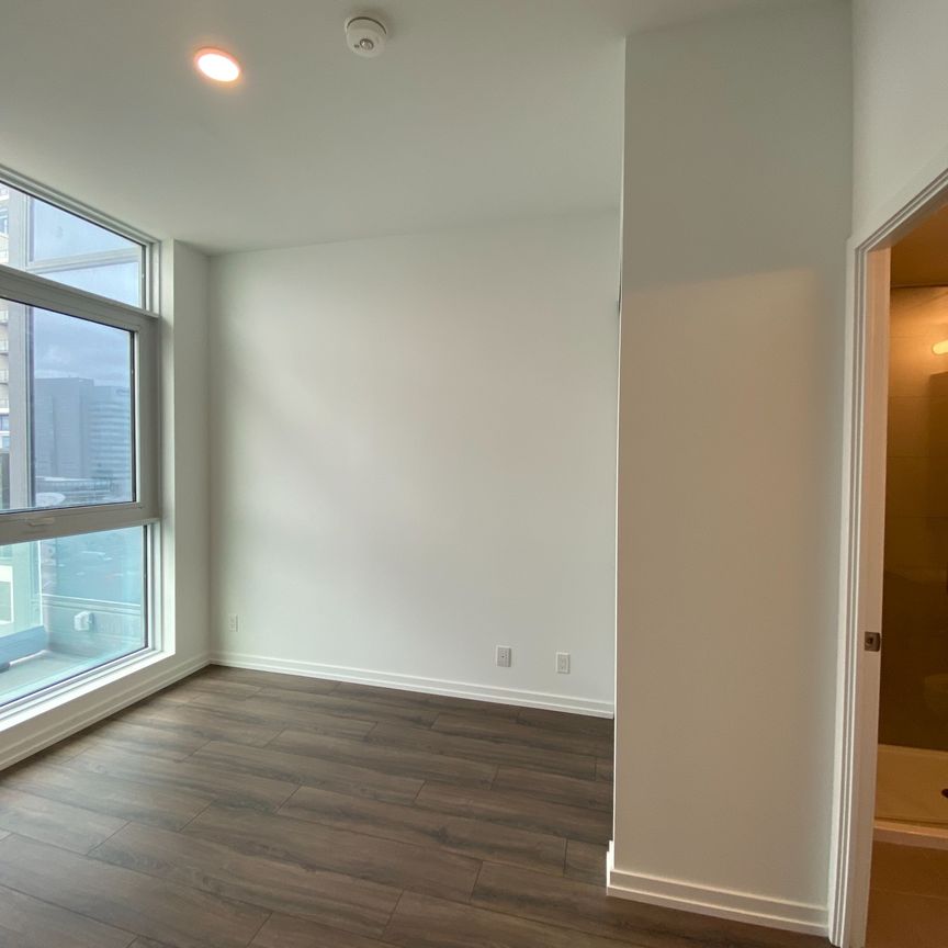 For Lease - 7890 Jane Street Unit# 801, Vaughan, Ontario - Photo 1