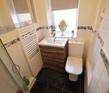 1 bedroom in a house share to rent - Photo 4