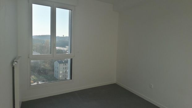 location Appartement T5 DE 95.65m² À MASSY - Photo 1