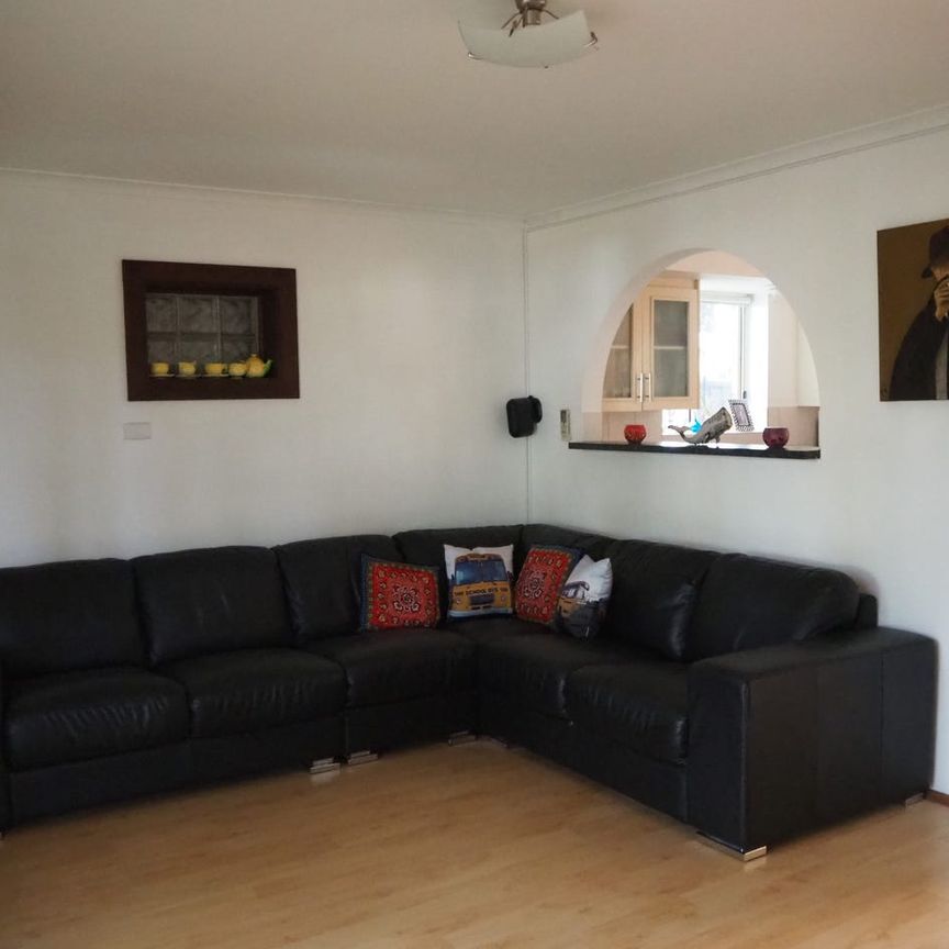 Townhouse in South Plympton - Photo 1