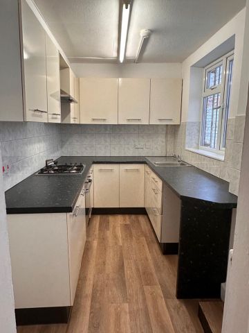 3 Bed Terraced House, Palin Street, NG7 - Photo 4