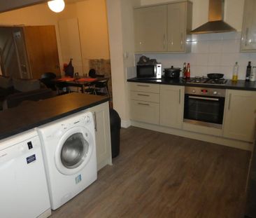 5 bedroom terraced house to rent - Photo 5