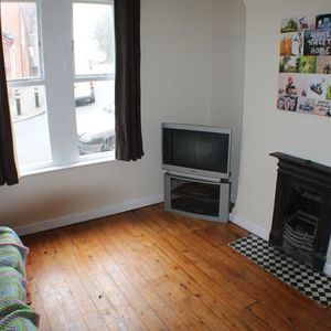 Room in a Shared House, Nottingham, NG2 - Photo 2