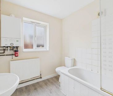 3 bedroom terraced house to rent - Photo 6