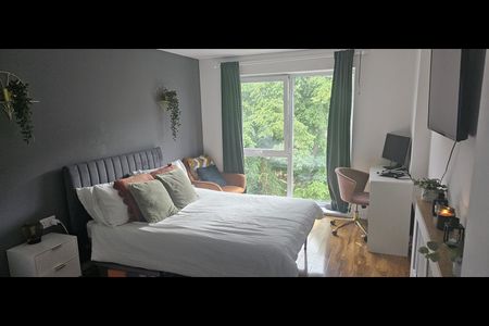 2 Bed Flat, Ethalion Lodge, SE18 - Photo 2