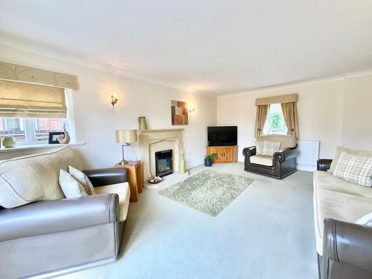 3 bedroom semi-detached house to rent - Photo 1