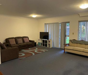 Castle Hill - Photo 5