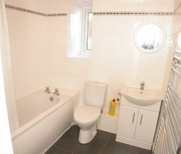 1 bedroom ground floor flat to rent - Photo 5