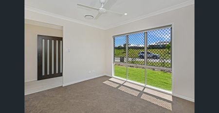 Brand New Family Home in Collingwood Park – Comfort & Convenience! - Photo 4