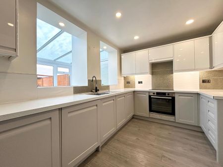 2 bedroom terraced house to rent - Photo 4