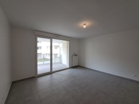 Location Appartement 2 pièces 48m² THONON LES BAINS 74200 - Photo 4