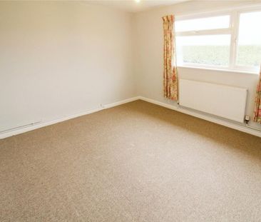 3 bedroom detached bungalow to rent - Photo 1