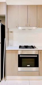 8 Harbourne Rd, Sydney - Photo 3