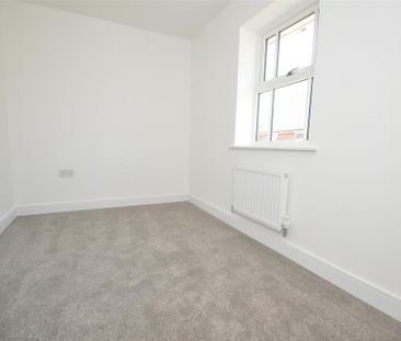 3 bedroom detached house to rent - Photo 5