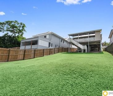 Stunning Queenslander! - Photo 2