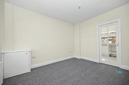 40 Dhu Varren Crescent, Belfast, BT13 3FL - Photo 3