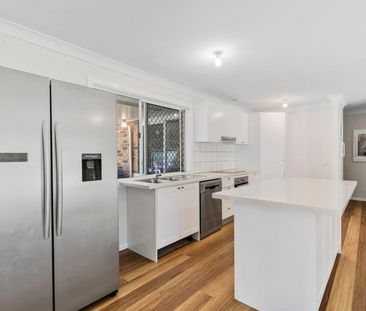 FAMILY FRIENDLY HOME WITH POOL - THREE BEDROOM PLUS OFFICE - Photo 6