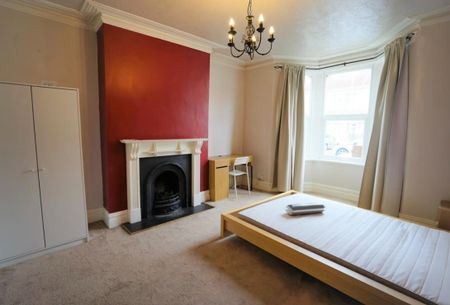 5 Bed Terraced House, Cottrell Road, BS5 - Photo 4