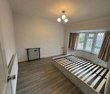 3 bedroom semi-detached house to rent - Photo 6