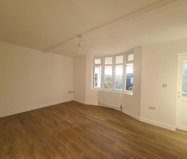 4 bedroom detached house to rent - Photo 1