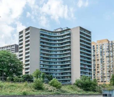 111 RIVERSIDE Unit# 511 | 111 RIVERSIDE Unit# 511, Windsor - Photo 1