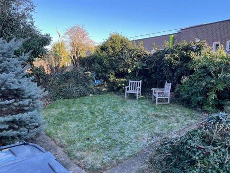 Blackberry Farm Close, Hounslow, TW5 - Photo 5