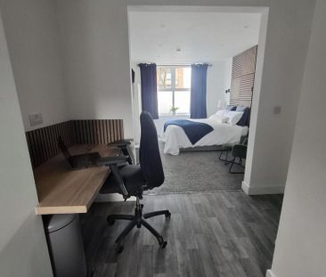 1 bedroom in a house share to rent - Photo 3