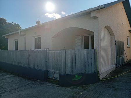 Location Maison 3 pièces 78m² LA RIVIERE 97421 - Photo 5