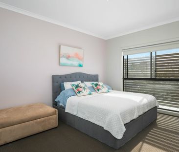Register to Inspect // Sophisticated Townhouse In A Prime Location! - Photo 4