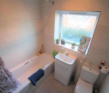 Rodgett Crescent, Wareham, BH20 - Photo 4