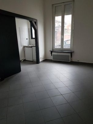Location Appartement 1 pièce 24m² ELBEUF 76500 - Photo 1