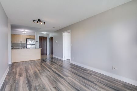 For Lease - 7 North Park Road Unit# 712, Vaughan, Ontario - Photo 4