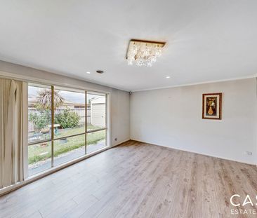 5 Sinatra Way, Cranbourne East - Photo 3