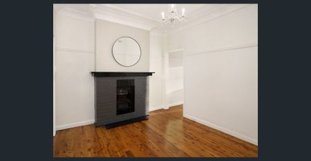 Stunning water views and lifestyle convenience - Photo 2