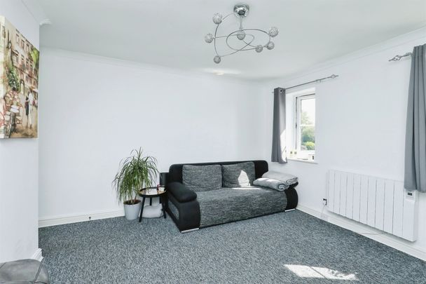 Priors Drive, Norwich - Photo 1