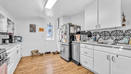 For Lease - 44 Craig Street, London South, Ontario - Photo 4