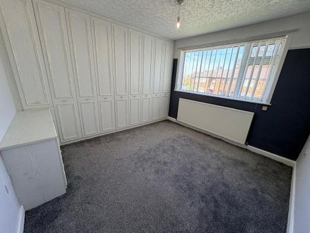 3 bedroom semi-detached house to rent - Photo 2