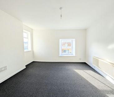 Maisonette to rent on - Photo 1