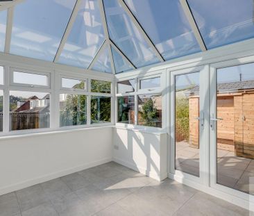 3 bedroom detached house to rent - Photo 3