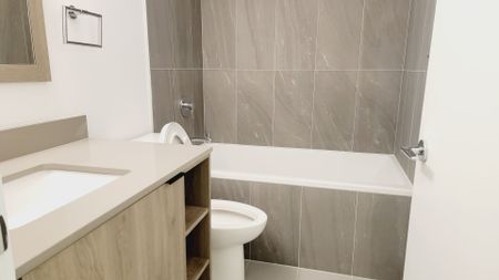 For Lease - 1007 The Queensway N/A Unit# 411, Toronto, Ontario - Photo 3