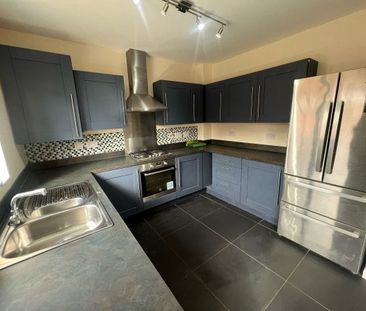 Wellington Avenue, Stratford-upon-Avon, CV37 - Photo 3