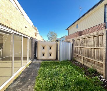 6/8 Pine Crescent, Boronia, Vic 3155 - Photo 4