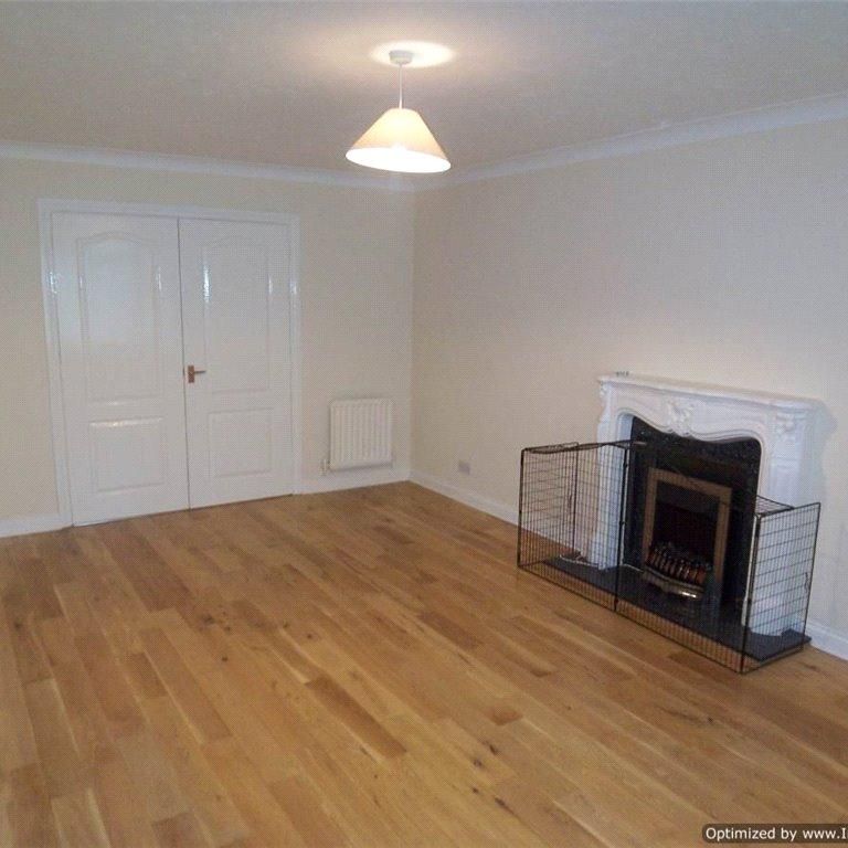 4 bedroom detached house to rent - Photo 1