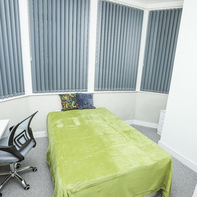 5 bedroom end of terrace house to rent - Photo 1