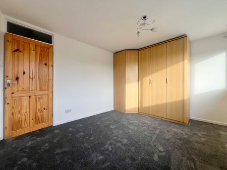 Lynden Avenue - Photo 3